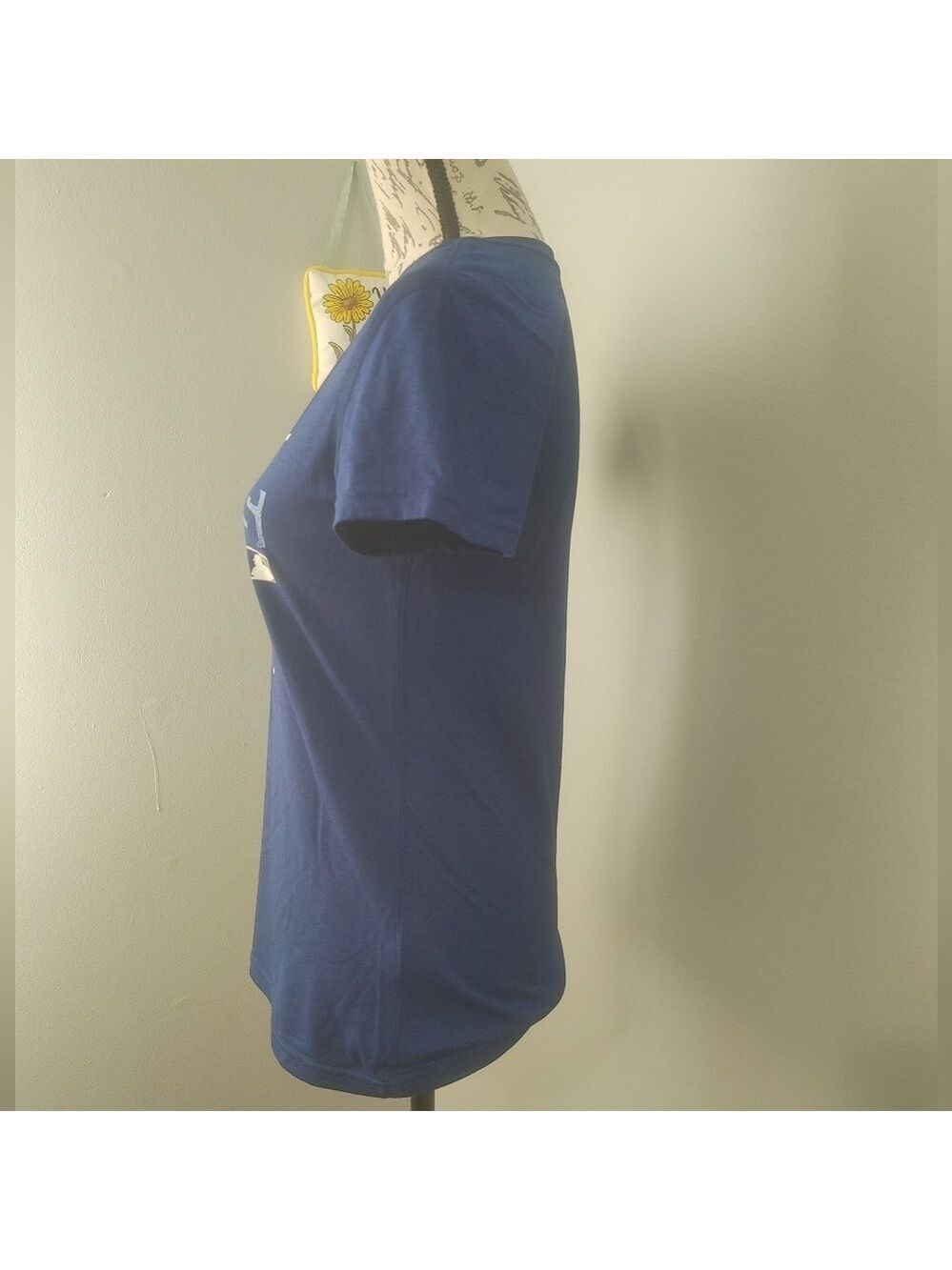 Kansas City Royals Nike Dry Fit Women’s V-neck Slim Fit Size Small Summer - Picture 2 of 10